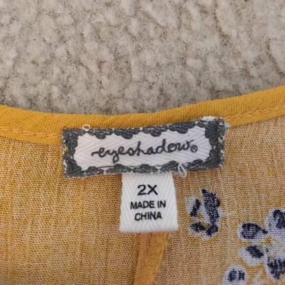 Eyeshadow brand yellow cold shoulder top 2x - Picture 3 of 10